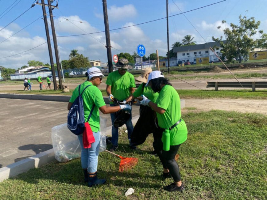 Surinaamse banken zetten zich in voor duurzaamheid tijdens World Cleanup Day