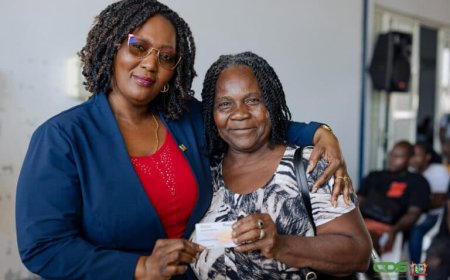 SOZAVO start uitgifte van Moni Karta voor betere toegang tot sociale voorzieningen