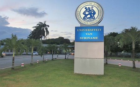 Wetenschappelijk personeel AdeKUS in beraad, geen onderwijs en geen toetsing