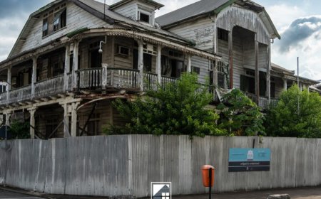Herstel historiche panden Grote Combeweg en Henck Arronstraat officieel van start