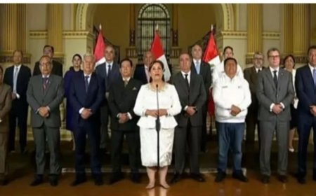 Afgezette Peruaanse president spoorloos na afzetting