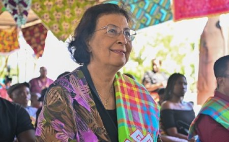 President Simons benadrukt op Marrondag respect voor Inheemsen en tribale volken