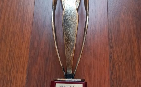 FNV eert Ram Rambaratsingh voor inzet Surinaamse gemeenschap