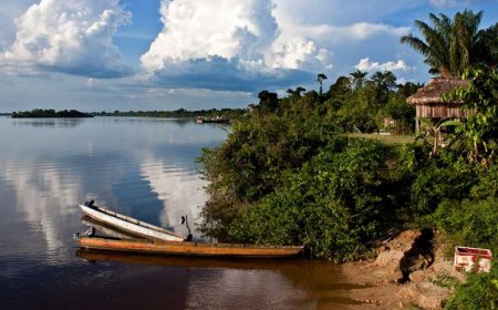Politiebericht inzake gekapseisde boot met negen opvarenden op Corantijnrivier