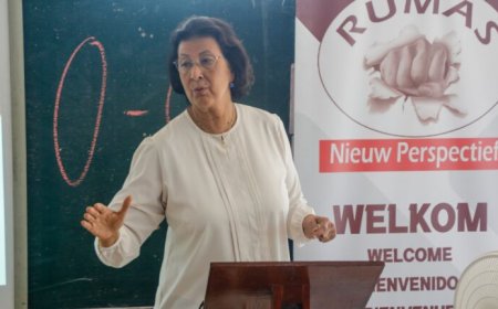 President Simons moedigt jongeren aan zelfstandig en ondernemend te worden