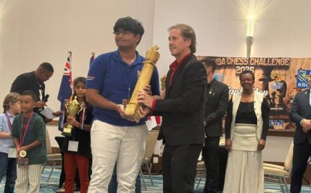 Vashist Gajadien U-18 schaakkampioen Aruba Chess Challenge