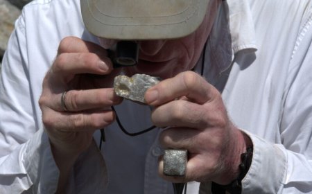 Geologisch team onderzoekt graniet en mogelijk lithium in Mapane en Phedra