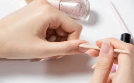 Nagelriemen terugduwen of verwijderen: wat is verstandig?