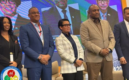 EZ-minister Baasaron maakt indruk op zakenconferentie in Guyana