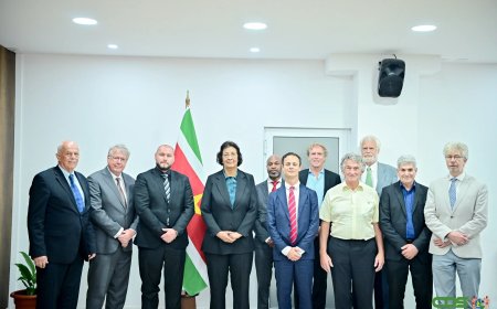 Vrijmetselaarsloge Kennemerland biedt steun aan Surinaams onderwijs