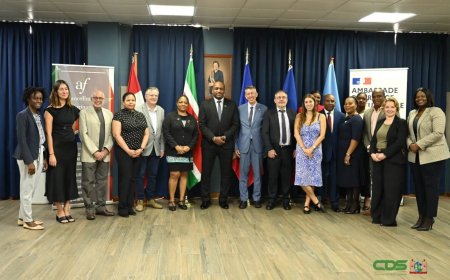 Taal en cultuur als brug: Café Francophone verbindt Suriname met de wereld