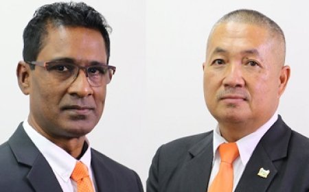 Moertabat zegt VHP verlaten te hebben; Sharman beweert van niet