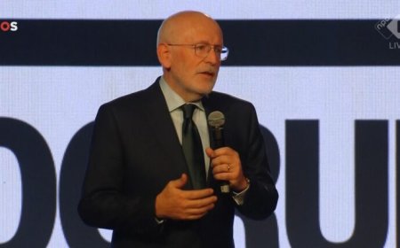 Timmermans stapt op als leider GroenLinks-PvdA na verkiezingsnederlaag