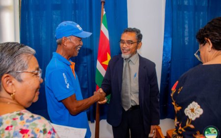 Eerste formele gronduitreiking op het ministerie van GBB