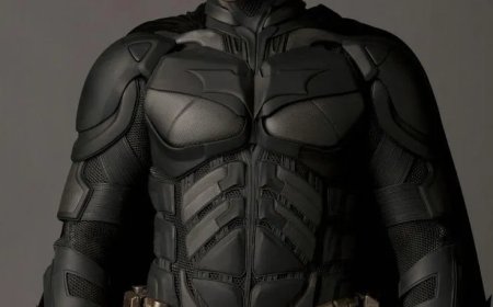 Batman-kostuums leveren bijna 1 miljoen dollar op bij veiling