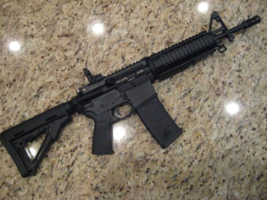 Dader schietincident na tien maanden opgepakt; kompaan voortvluchtig