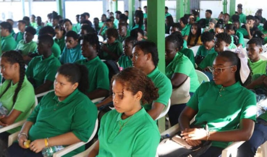 Jadnanansing geeft startsein voor nieuw SAO-trainingsjaar 2025-2026