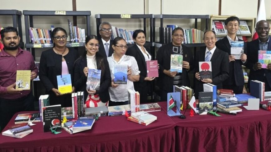 Diplomateninstituut breidt collectie literaire werken uit dankzij Japanse donatie