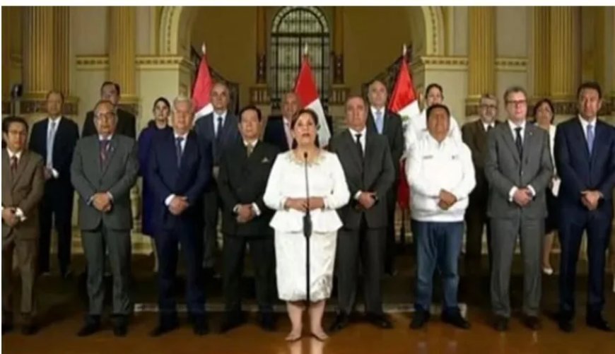 Afgezette Peruaanse president spoorloos na afzetting