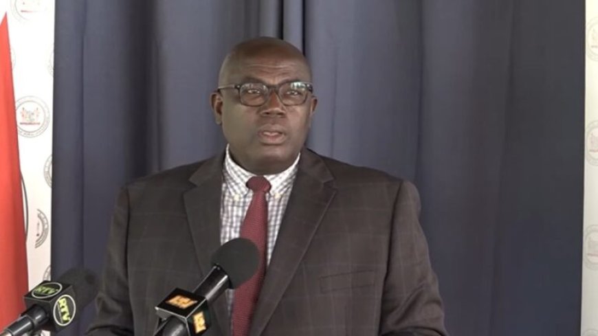 Minister Landveld: “Waterkant vervuild ondanks renovatie – tijd voor boetes en bewustwording”