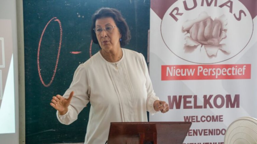 President Simons moedigt jongeren aan zelfstandig en ondernemend te worden