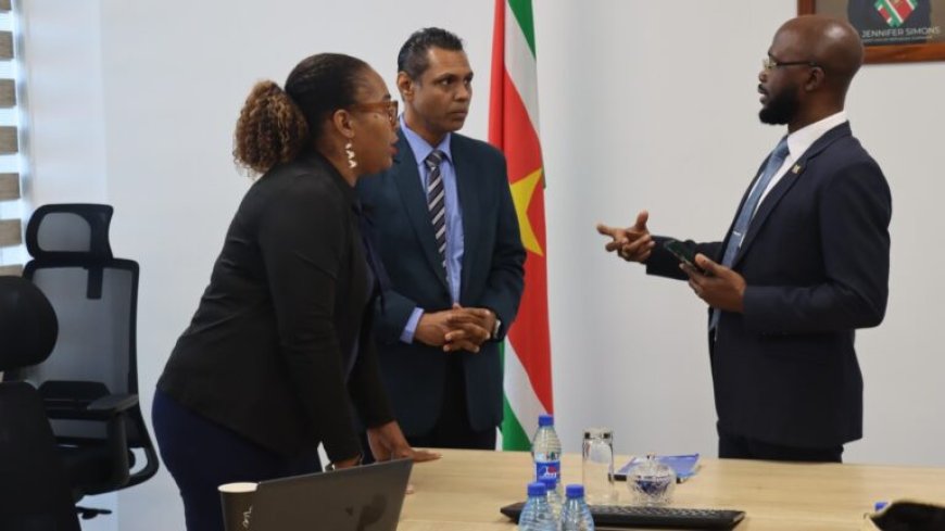 Minister Misiekaba evalueert AFD-project