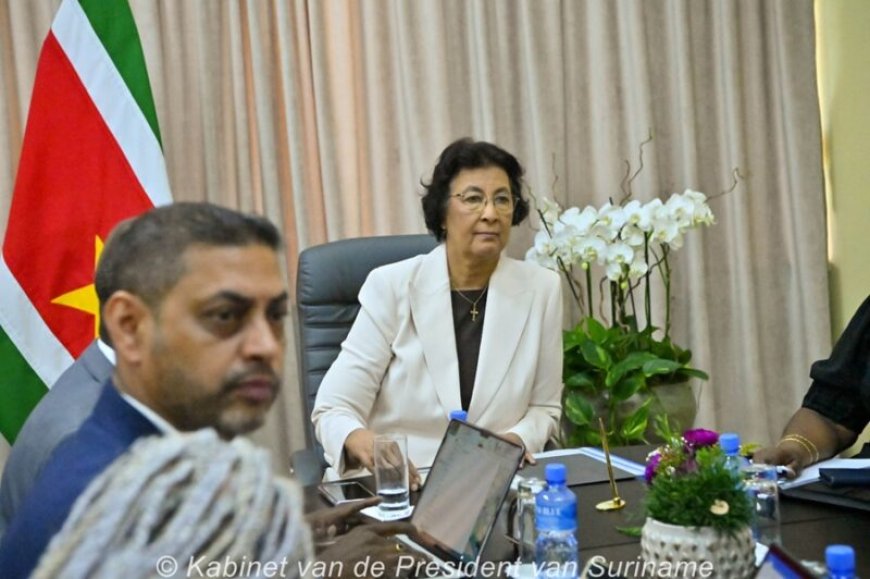 Ontheffing van formaat: EBS zet eigen brein op straat