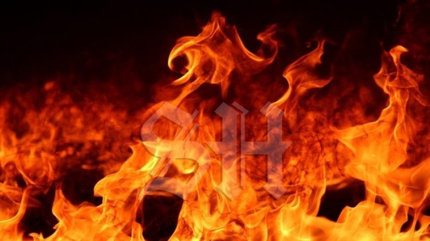 Grote brand verwoest woning en beschadigt naastgelegen pand