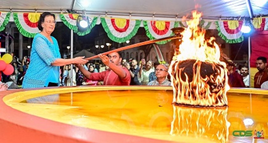 President roept bij Divali op tot saamhorigheid en verbinding