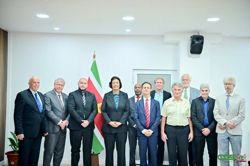 Vrijmetselaarsloge Kennemerland biedt steun aan Surinaams onderwijs