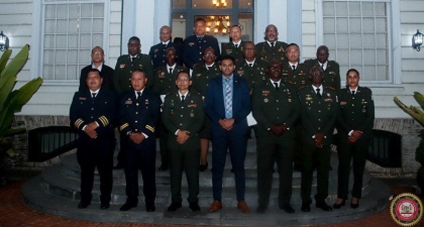 Negen officieren ronden hoogste militaire opleiding in Suriname af