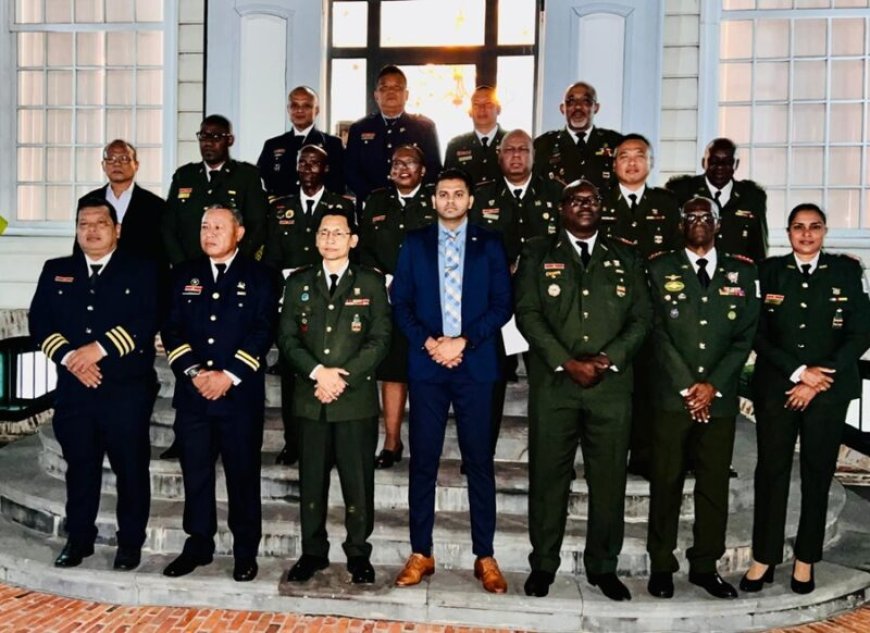 Defensie bouwt eigen kennisbasis op