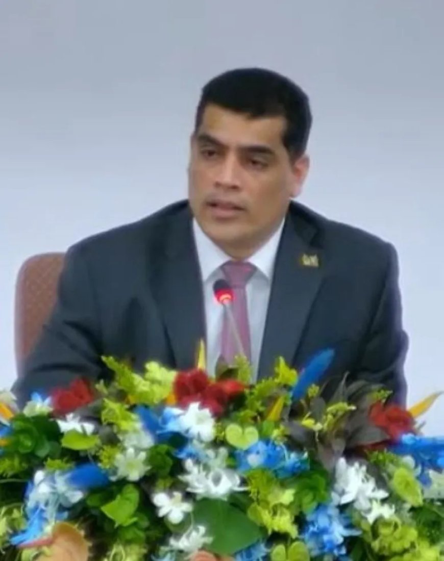 DNA-voorzitter Adhin: “Vrede en ontwikkeling zijn nooit vanzelfsprekend”