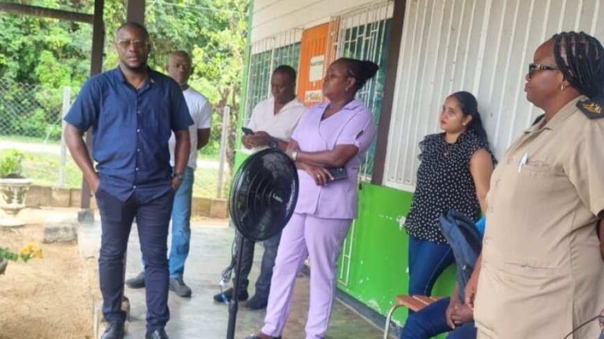 DNA-lid Doorson hoort grieven aan van KBS in Coronie