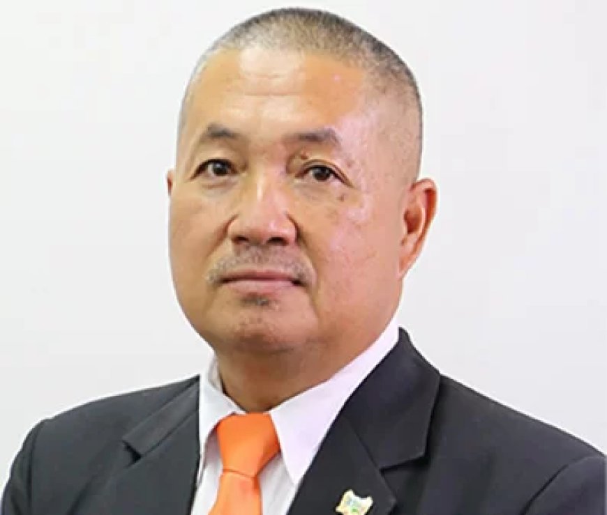 VHP-hoofdbestuurslid Moertabat keert de partij de rug toe