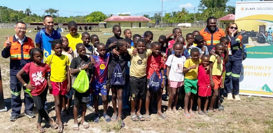 Ruim 300 kinderen uit Brokopondo nemen deel aan sportdag Zijin Rosebel