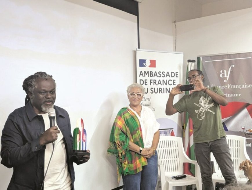 RECENSIE — ‘Monikondee’: lokaal meesterwerk met universeel thema