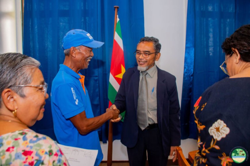 Eerste formele gronduitreiking op het ministerie van GBB