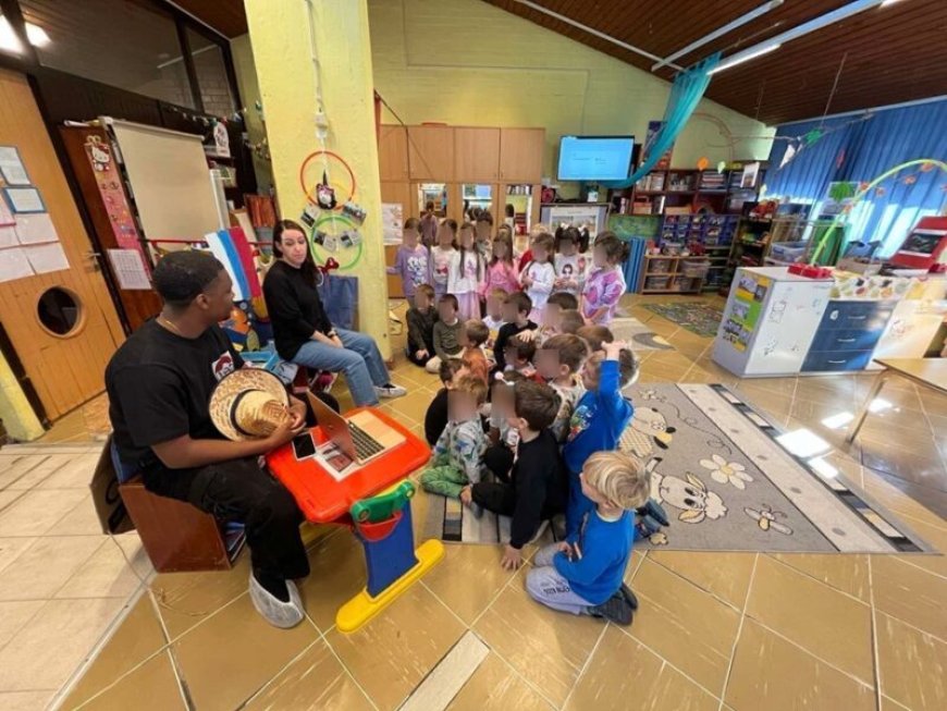 ‘Anansi’ bezoekt peuterschool in Belgrado