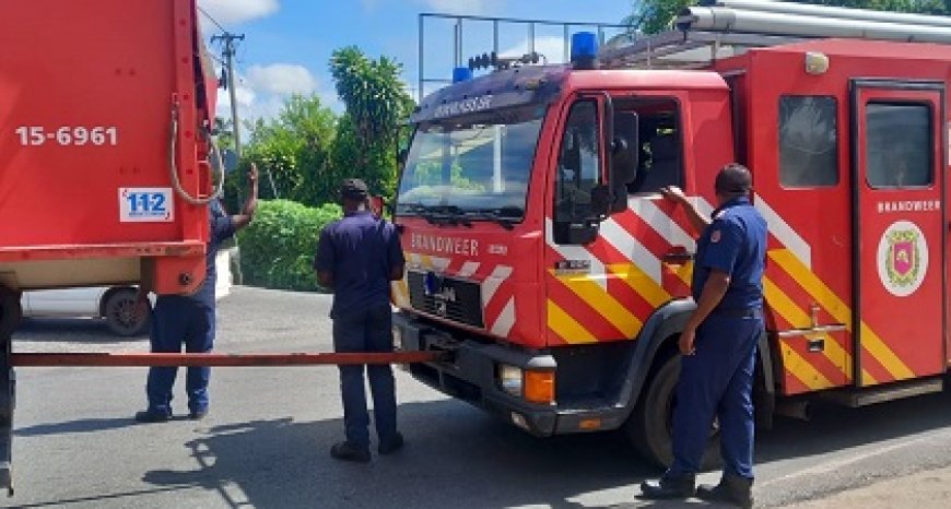 Blusvoertuig Brandweer raakt defect op straat