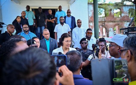 DAAR GAAN WE WEER…