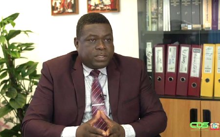 Rozenhout ziet geen reden om af te treden na goudroof bij Grassalco