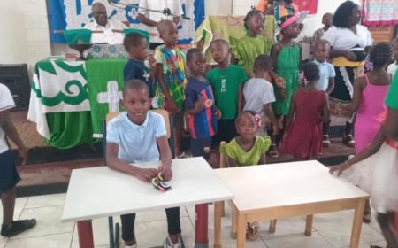 BEP doneert meubilair aan EBG-school bij 130 jaar Botopasi