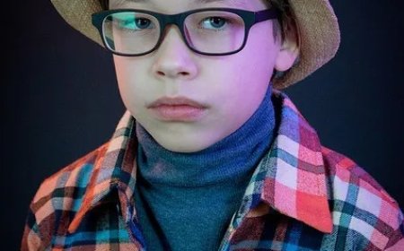 Langdurig turen op beeldschermen veroorzaakt bijziendheid