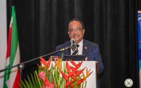 Rusland: Adek blijft het intellectuele hart van de natie