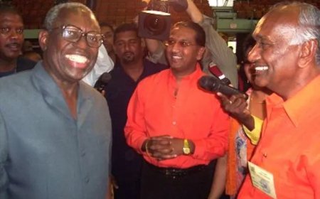 Oud-vicepresident Ramdien Sardjoe brengt ode aan integere partner Venetiaan