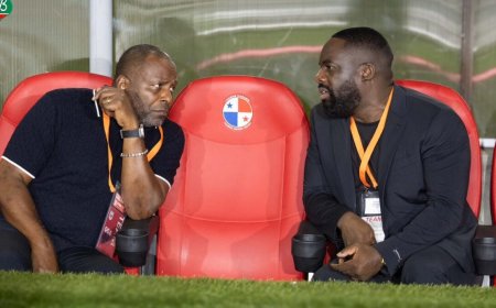 ‘Natio-directeur Tevreden in vizier van Ajax’