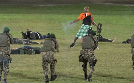 Taptoe valt in de smaak: spektakel en discipline bij 50 jaar Srefidensi