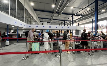 Reiziger met 74.555 euro aangehouden op JAP-luchthaven