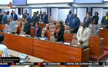 Parlement memoreert oud-president Ronald Venetiaan